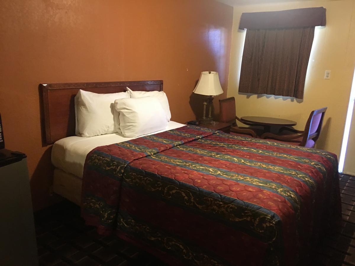 Royal Inn Early Zewnętrze zdjęcie
